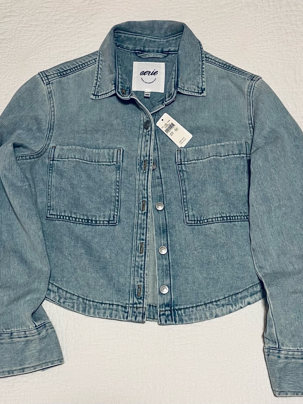 NWT Aerie Cropped Buttondown Shirt in Light Wash Women’s XS - Picture 4 of 12